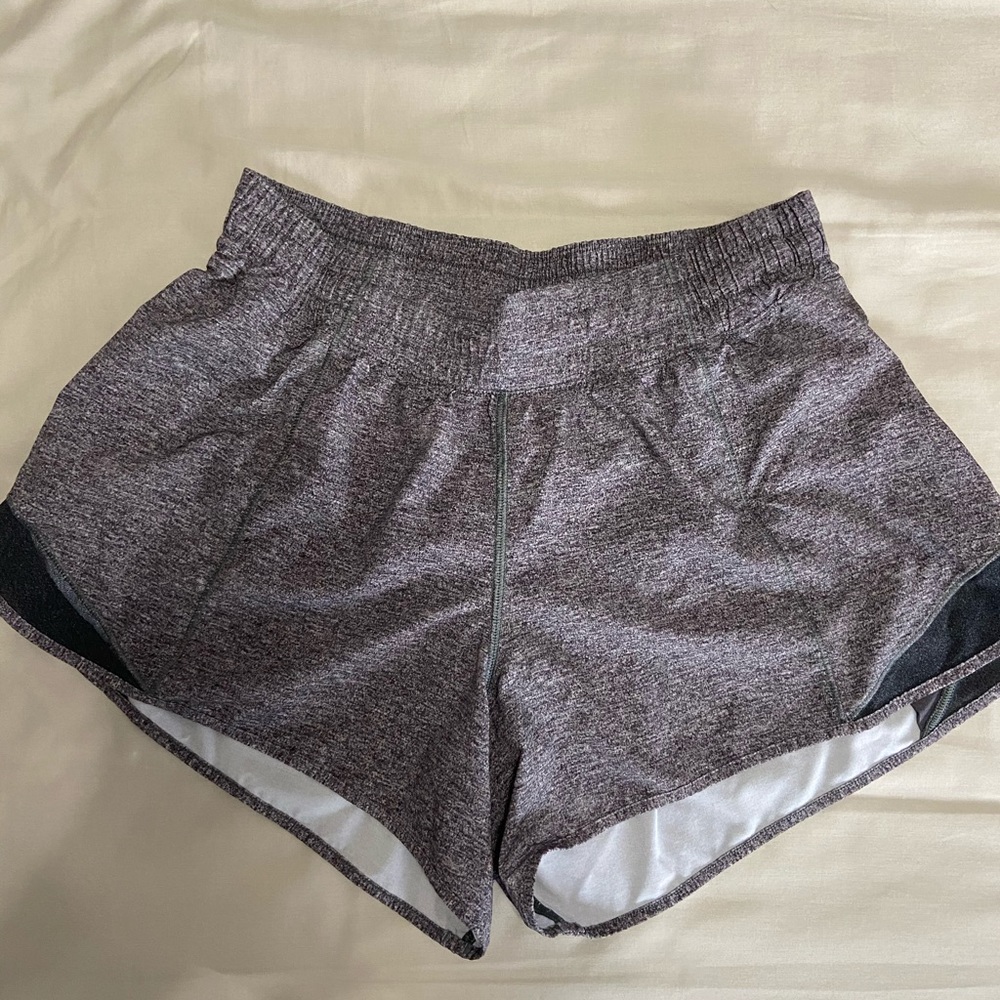 Lululemon Hotty hot shorts 4”